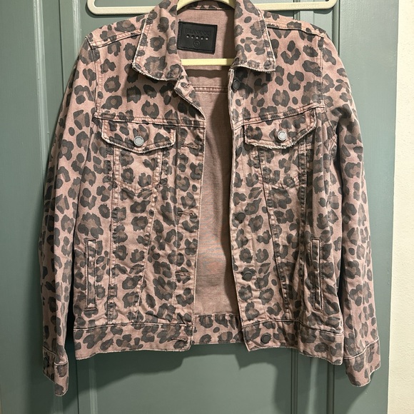 Blank NYC Leopard Denim Jacket Size XS - Picture 3 of 5
